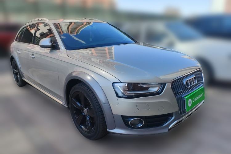 Used Audi A4 2014 40 TFSI allroad quattro plus version Front Right 45 Deg