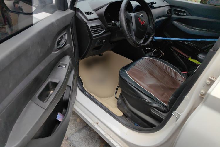 Used Wuling Hongguang 2021 1.5L Revised S Base Version Hydraulic Power Steering LAR Driver Seat