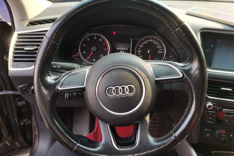Used Audi Q5 2016 40 TFSI Technology Edition Steering Wheel