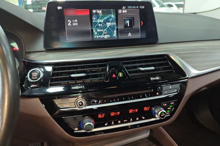 Used BMW 5 Series 2018 530Li Leading Edition Luxury Package
