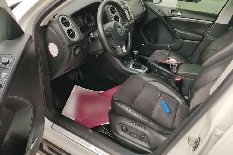 Used Volkswagen Tiguan L 2013 2.0 TSI Automatic All-Wheel-Drive Flagship Edition
