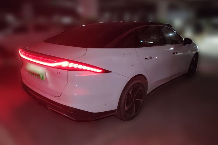 Used Geely Galaxy L6 2024 125km PLUS Dragon Edition Exterior 5