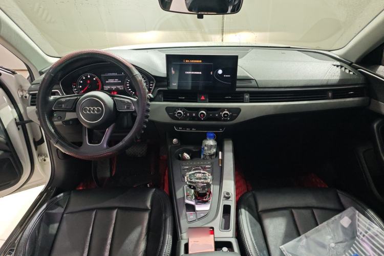 Used Audi A4L 2017 40 TFSI Ambition Edition
