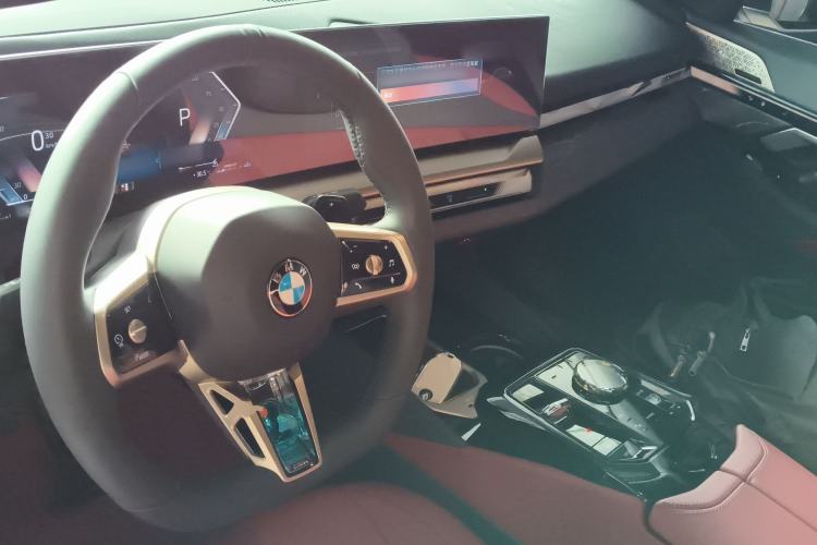 Used BMW 5 Series 2025 530Li Luxury Edition M Sport Package Center Console