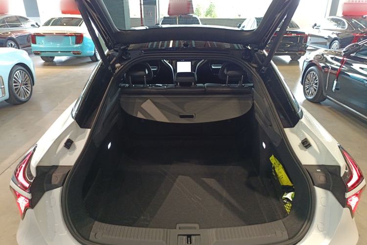 Used Hongqi H6 2023 2.0T ZhiShang Version
