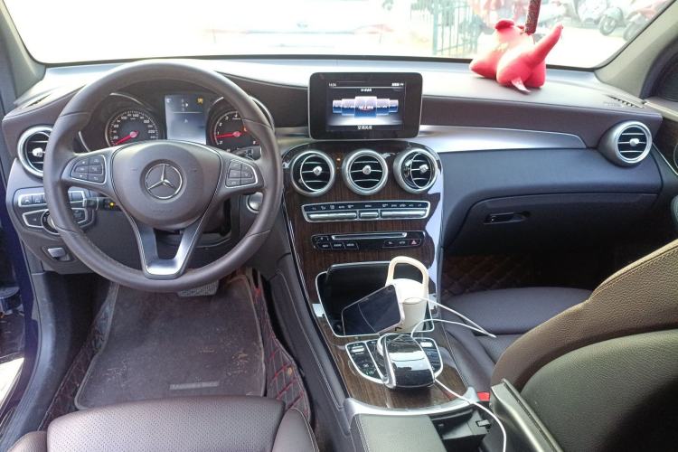 Used Mercedes-Benz GLC 2017 GLC 260 4MATIC Luxury Model