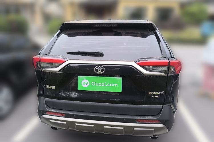 Used Toyota RAV4 2022 2.0L CVT Four-Wheel Drive Premium Edition