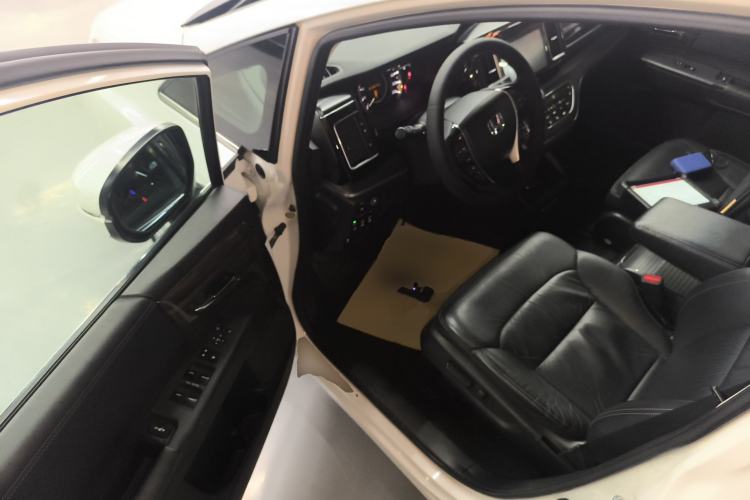 Used Honda Elysion 2016 2.4L Luxury Edition
