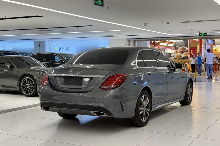 Used Mercedes-Benz C-Class 2017 Facelift C 200 L Sport Edition Exterior 3