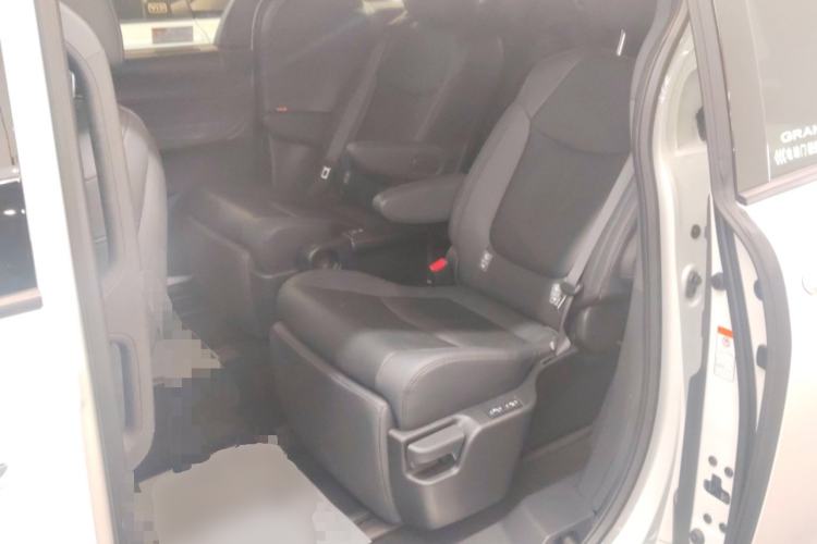 Used Toyota Granvia 2023 2.5L Hybrid Flagship VIP Edition Left Rear Seat