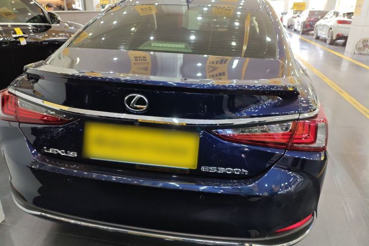 Used Lexus ES 2022 300h Excellence Edition