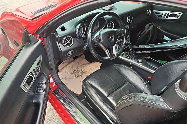 Used Mercedes-Benz SLK-Class 2011 SLK 200 Fashion Model
