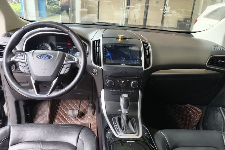 Used Ford Edge 2018 Facelifted EcoBoost 245 Two-Wheel-Drive Platinum Edition 5 Seats China V Emission Standard Center Console