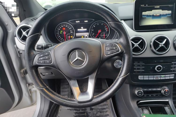 Used Mercedes-Benz B-Class 2015 B 200 Fashion Model
