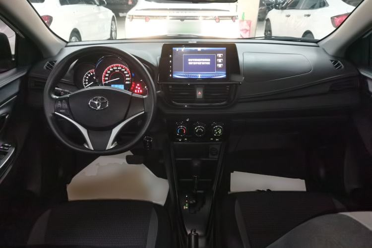 Used Toyota Vios 2021 1.5L CVT Comfort Edition Center Console