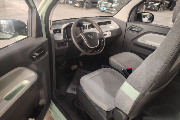 Used Wuling Hongguang MINIEV 2022 Macaron Premium Model – Lithium Iron Phosphate Interior 4