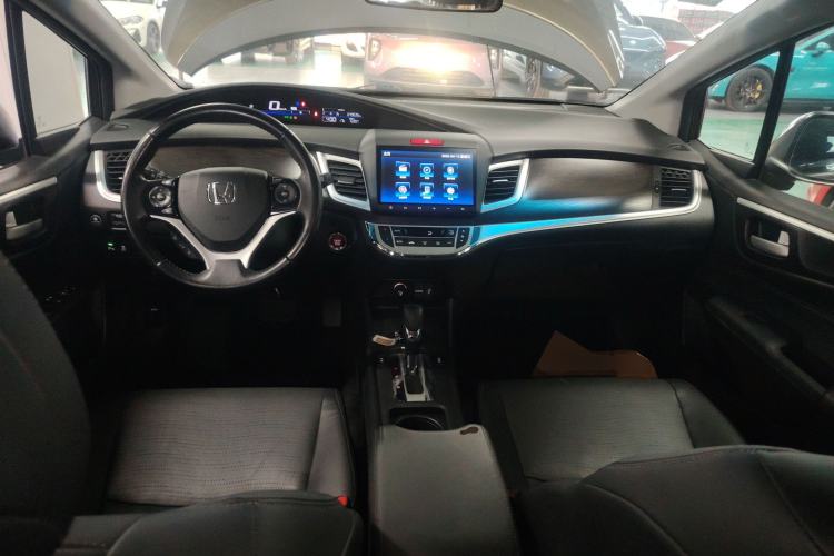 Used Honda Jade 2016 1.8L CVT Luxury Prestige Edition 5-seater Center Console
