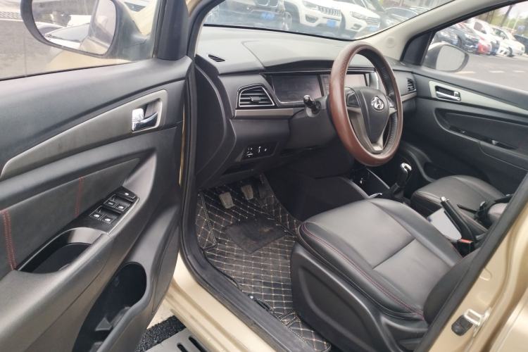Used CHANGAN KAICHENG Oushang A600 2016 1.5L Manual Luxury 7-Seater Driver Seat
