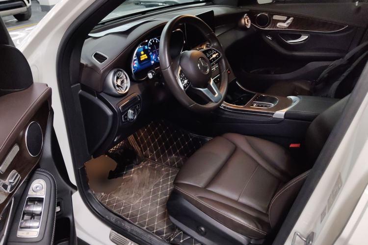 Used Mercedes-Benz GLC 2020 Facelift GLC 300 L 4MATIC Dynamic Edition
