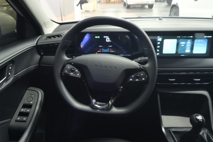 Used Roewe i5 2023 1.5L Manual Comfort Edition
