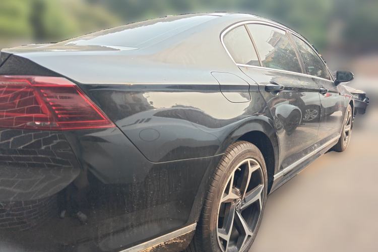 Used Volkswagen Magotan 2023 2 Million Units Commemorative Edition 330TSI DSG Luxury Version Rear Right 45 Deg