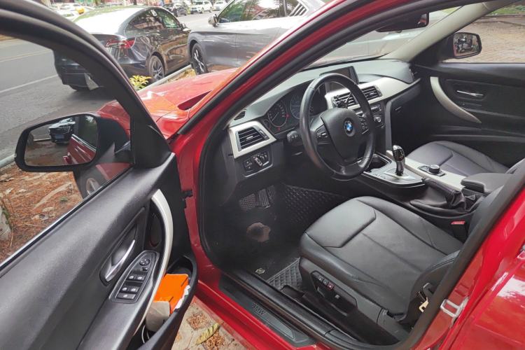 Used BMW 3 Series 2013 316i Active Edition Driver Seat