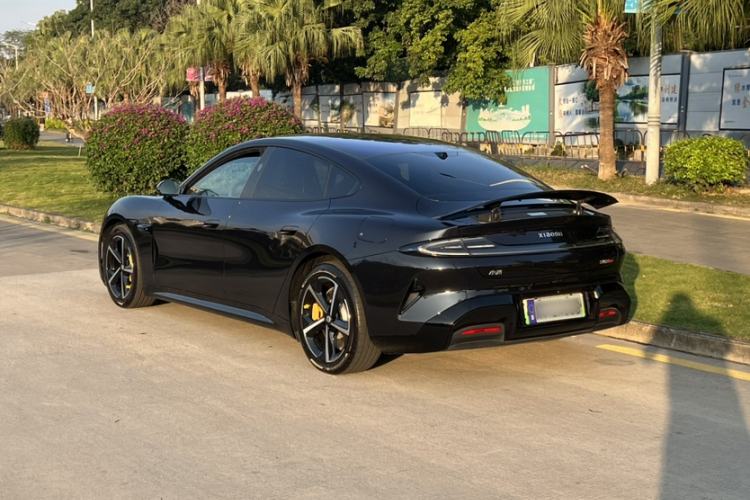 Used Xiaomi Auto SU7 2024 Four-Wheel Drive Ultra-Long Range Advanced Intelligent Driving Max Edition