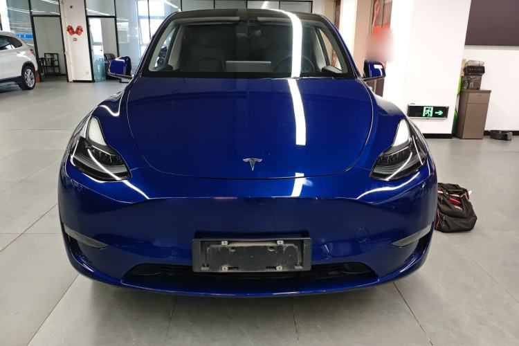 Used Tesla Model Y 2021 Long-Range All-Wheel-Drive Version Front