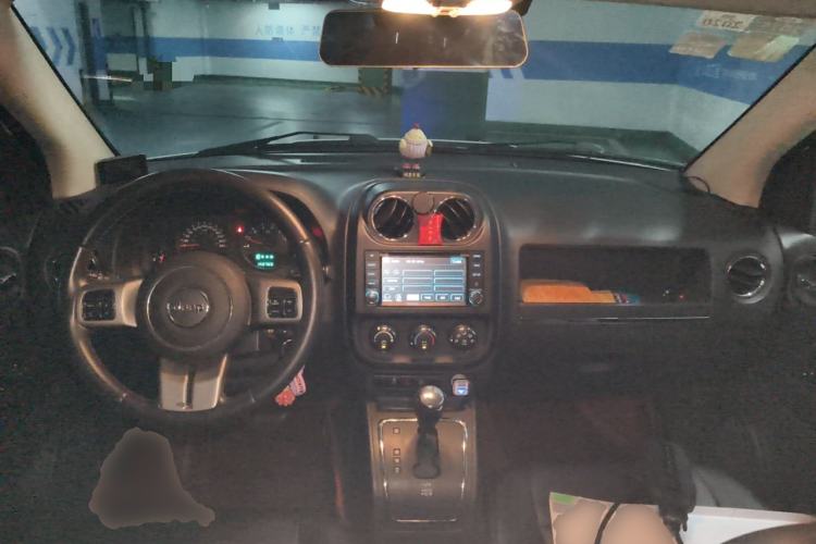 Used Jeep Compass 2013 2.0L two-wheel drive sport version