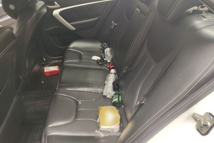 Used Geely Auto Emgrand 2016 Sedan 1.5L CVT Upward Version
