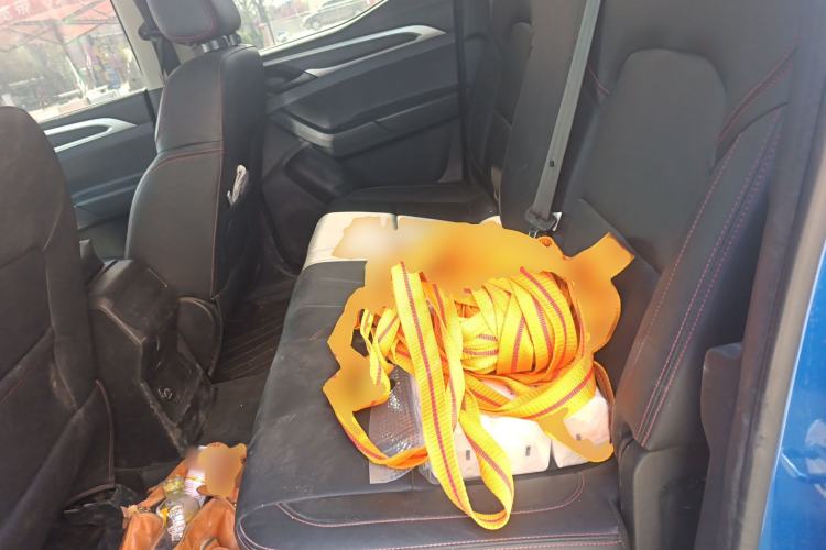 Used SAIC MAXUS T60 2017 2.4L Gasoline Manual Two-Wheel Drive High-Ride Elite Standard Van
