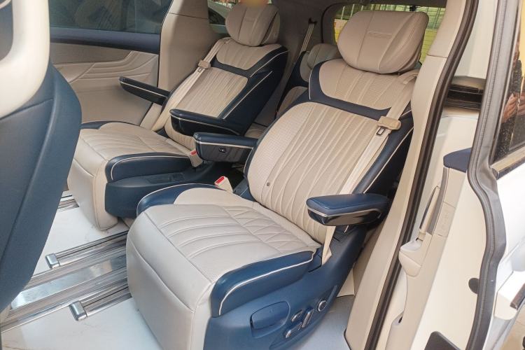 Used Roewe iMAX8 2022 400TGI Prestige Edition