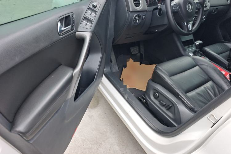 Used Volkswagen Tiguan 2010 1.8 TSI Automatic All-Wheel Drive Fashion Edition Driver Seat