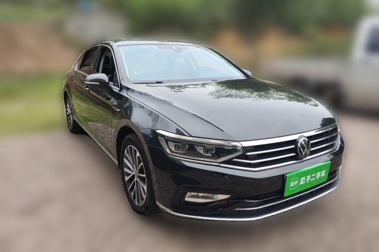 Used Volkswagen Magotan 2020 380TSI DSG Luxury Version Front Right 45 Deg