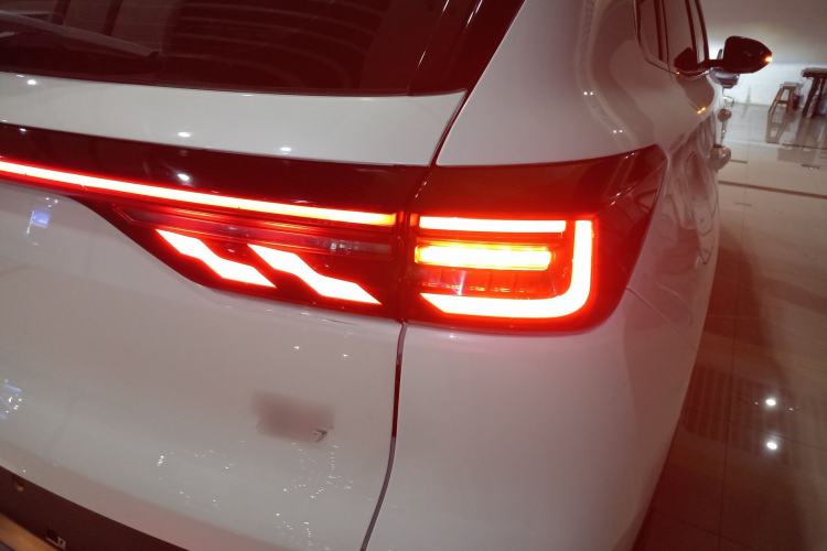 Used Dongfeng Aeolus Huge 2022 Mach Power 1.5T DareDrive Edition · Smart
