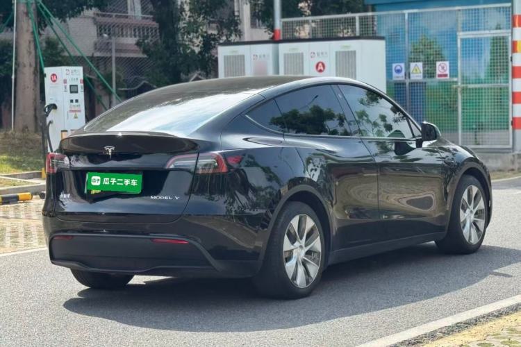 Used Tesla Model Y 2022 Rear-Wheel-Drive Version
