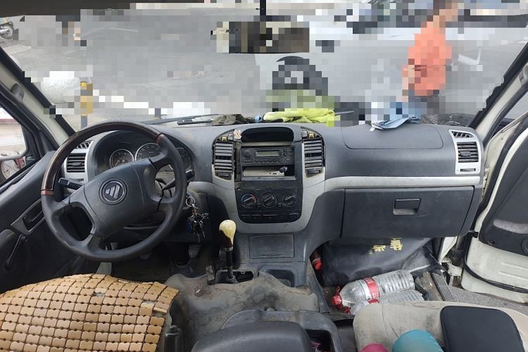 Used Foton Scenic 2014 2.0L Express Classic Short-Wheelbase High-Roof 491EQ4A
