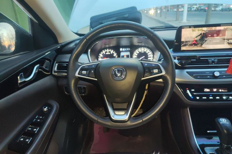 Used CHANGAN Raeton CC 2018 1.5T Automatic Haoya Model Guangmang Edition China V Standard Steering Wheel