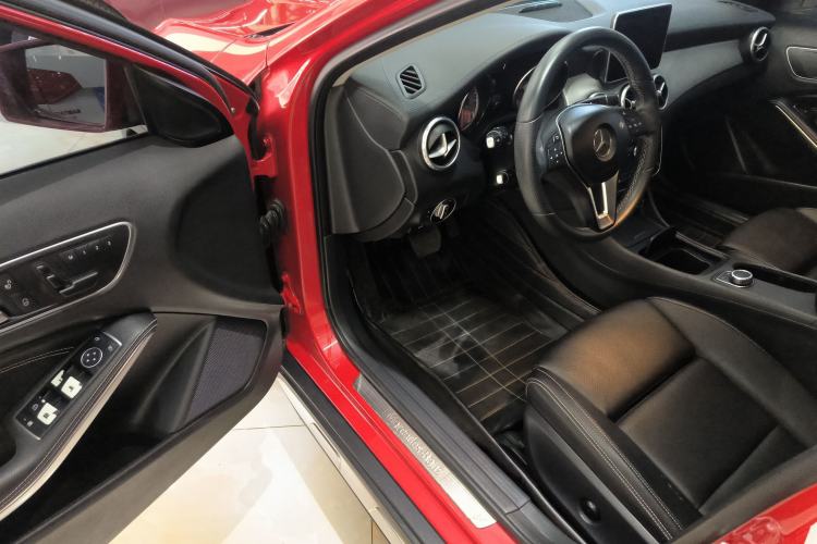 Used Mercedes-Benz GLA 2016 GLA 220 4MATIC Fashion Edition
