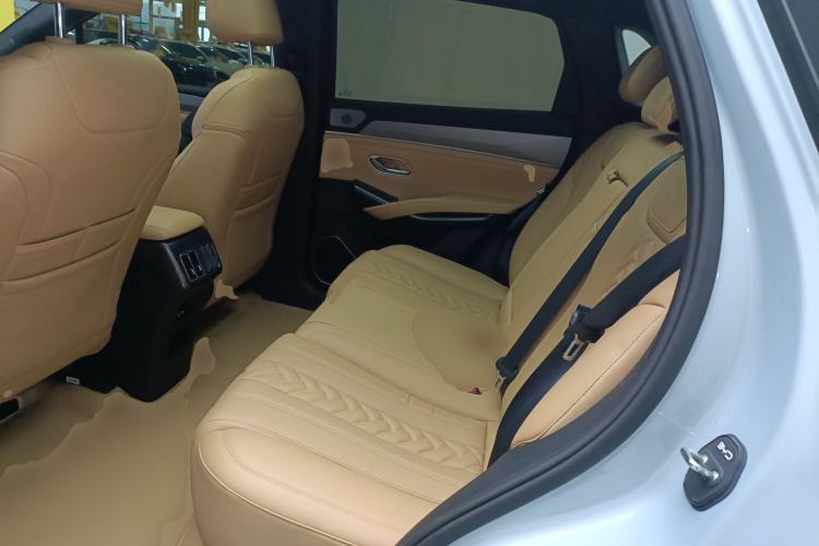 Used BYD Song L DM-i 2024 112 km Beyond Edition Left Rear Seat