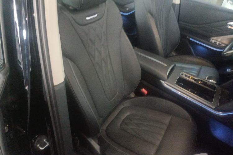 Used Hongqi HS7 PHEV 2024 2.0T PHEV Four-Wheel Drive Flagship Edition 6 Seats Right Front Seat