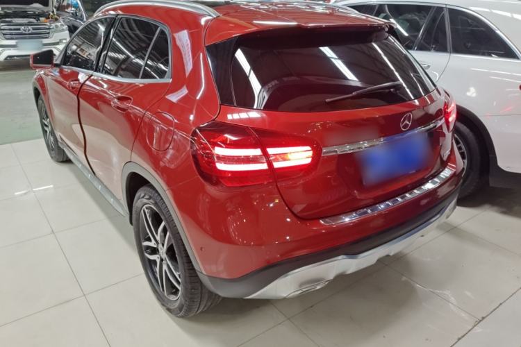 Used Mercedes-Benz GLA 2017 GLA 200 Fashion Model Rear Left 45 Deg