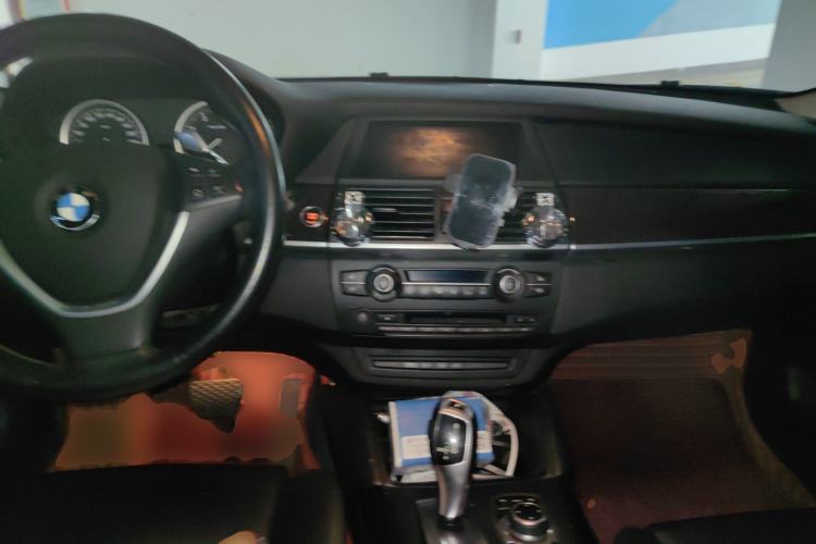 Used BMW X6 2011 xDrive50i Center Console