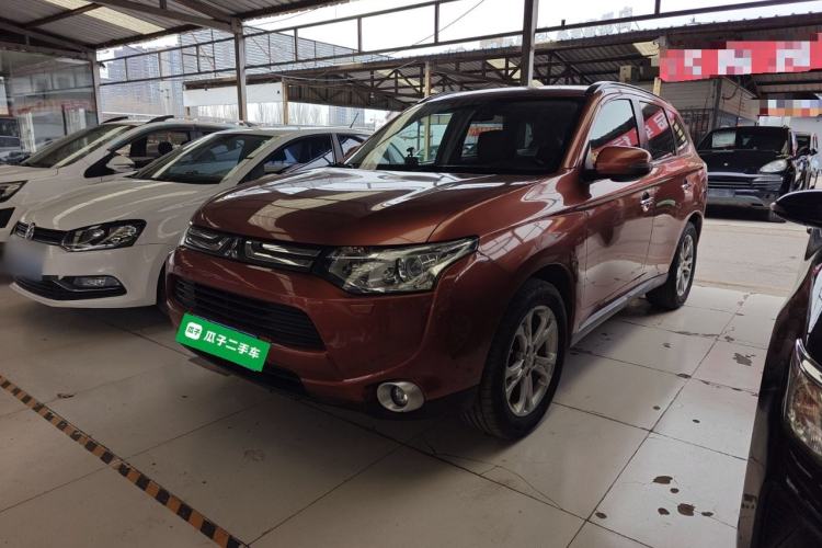 Used Mitsubishi Outlander 2013 2.4L 4x4 Luxury Navigation Edition 5 Seats