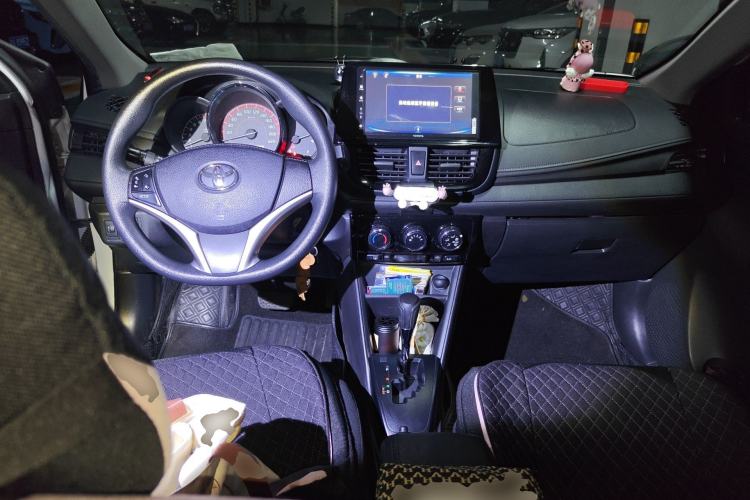 Used Toyota Vios 2021 1.5L CVT Innovation Edition Center Console