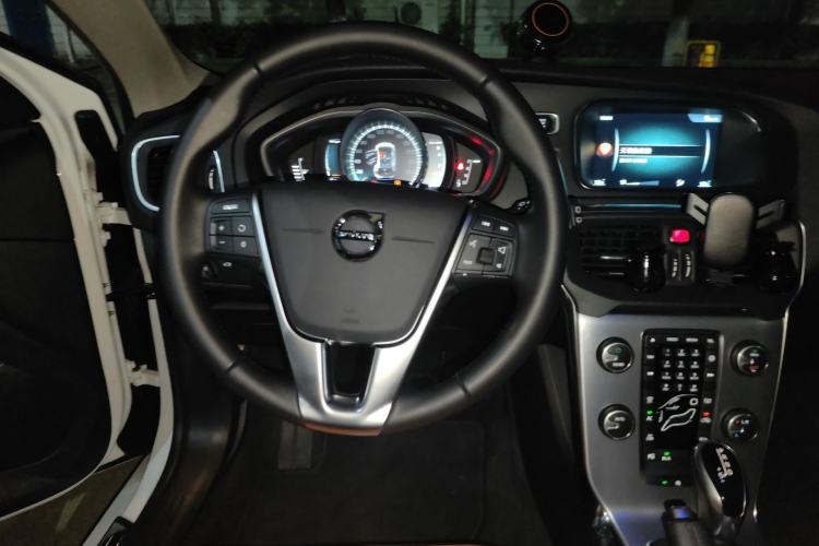 Used Volvo V40 2017 T3 Zhiya Edition Steering Wheel