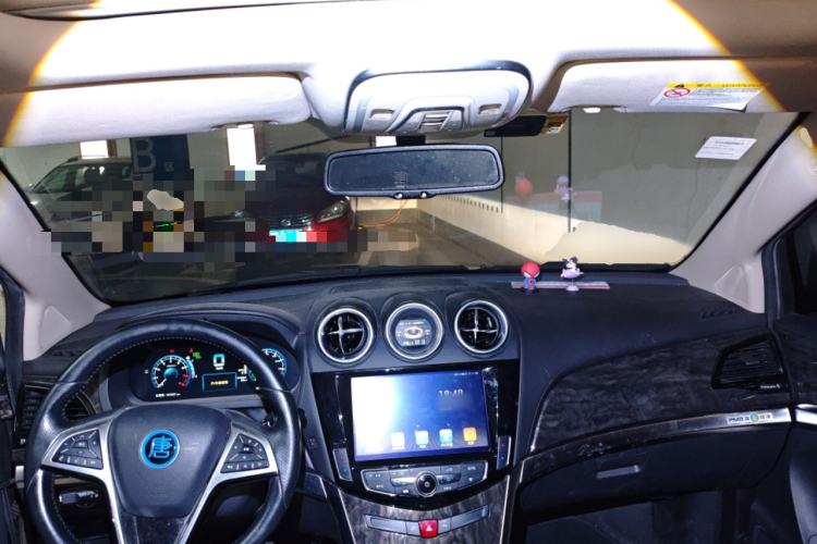 Used BYD Tang New Energy 2017 2.0T All-Wheel Drive Hyatt Model
