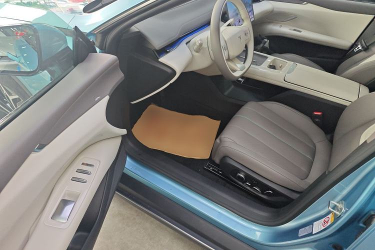 Used Deepal L07 2025 230 Ultra Qiankun Intelligent Driving ADS SE Range-Extended Version
