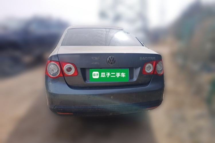 Used Volkswagen Sagitar 2006 1.6L Manual Fashion Model Rear