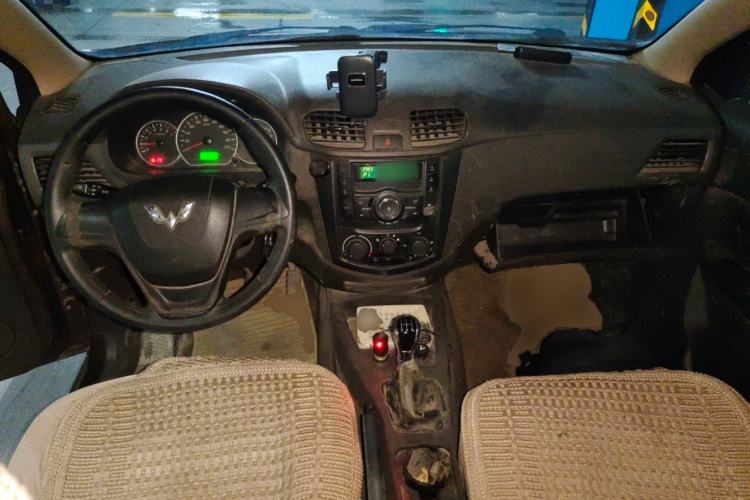 Used Wuling Hongguang 2015 1.5L S Base Model China IV